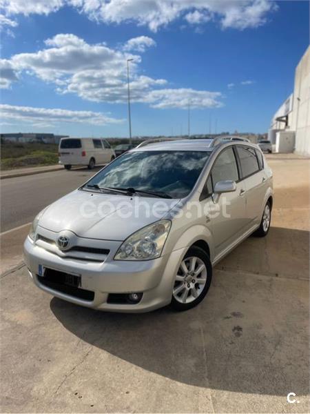 TOYOTA Corolla Verso