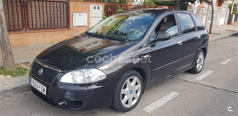 FIAT Croma 2.4 20v Multijet Emotion Auto