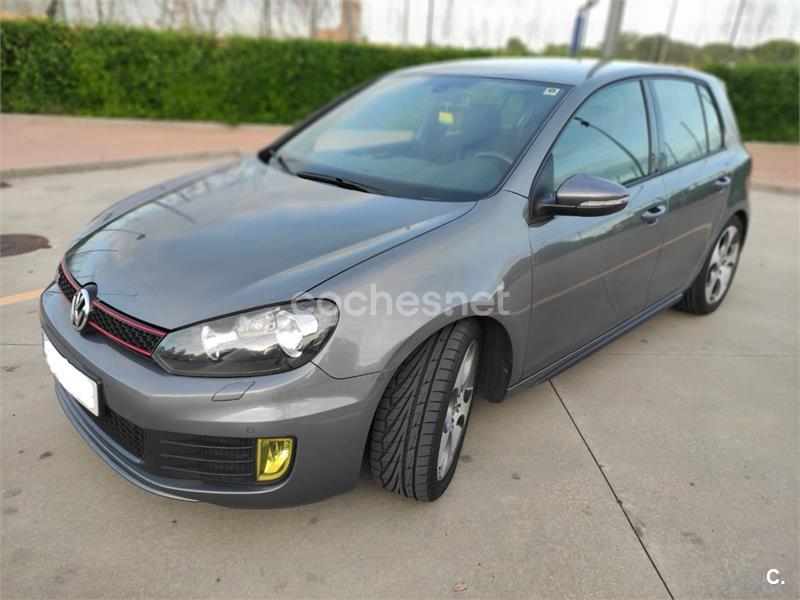 VOLKSWAGEN Golf 2.0 TSI GTI