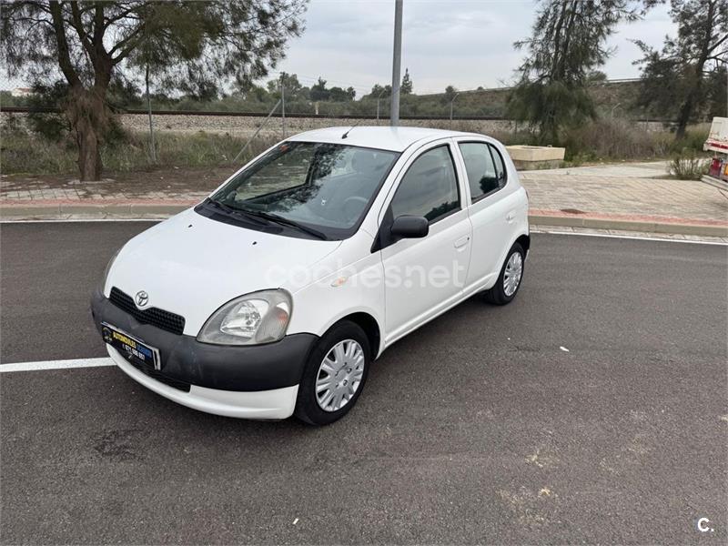 TOYOTA Yaris 1.0 LINEA TERRA