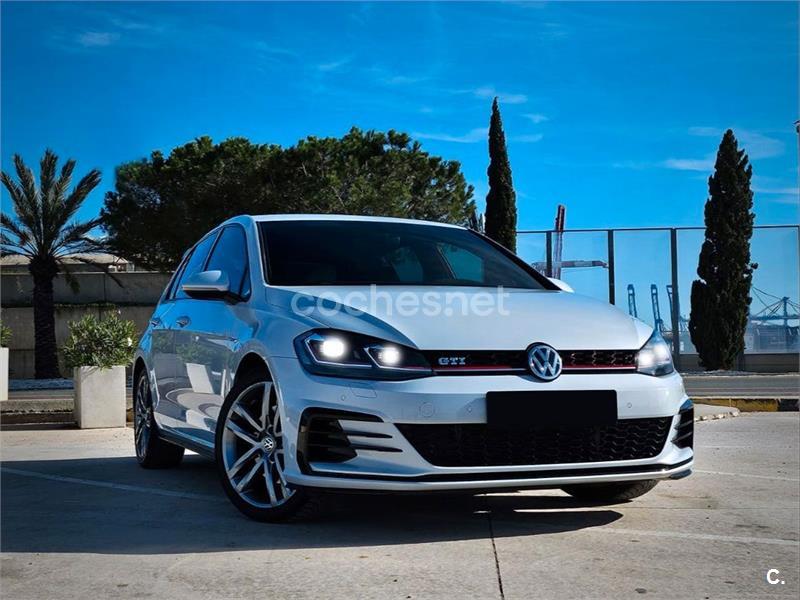 VOLKSWAGEN Golf GTI 2.0 TSI