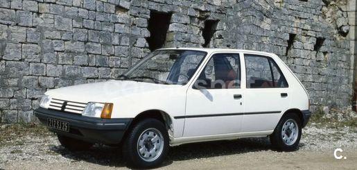 PEUGEOT 205