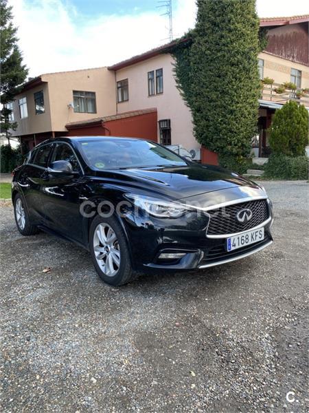 INFINITI Q30 1.5D PREMIUM