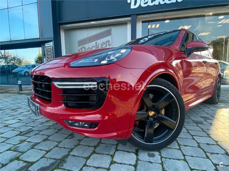 PORSCHE Cayenne GTS