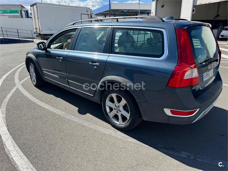 VOLVO XC70 D5 Momentum Auto