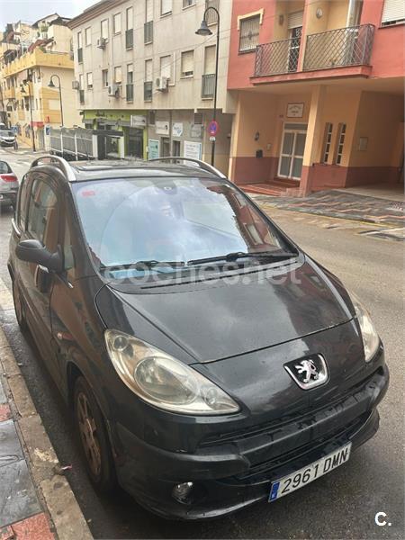 PEUGEOT 1007 1.4 HDi Dolce