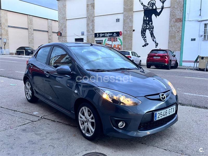 MAZDA Mazda2