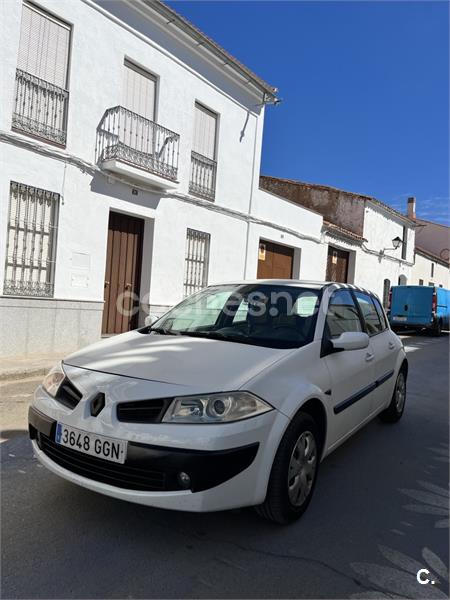 RENAULT Megane Dynamique 1.5dCi105