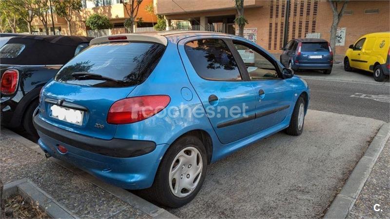 PEUGEOT 206