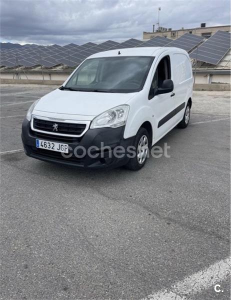 PEUGEOT Partner TEPEE Access 1.6 BlueHDi 75