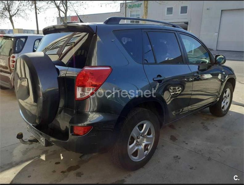 TOYOTA Rav4 2.2 D4D Premium