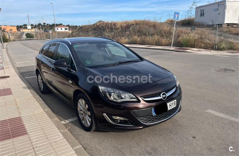 OPEL Astra 1.6 CDTi SS 136 CV Sportive ST