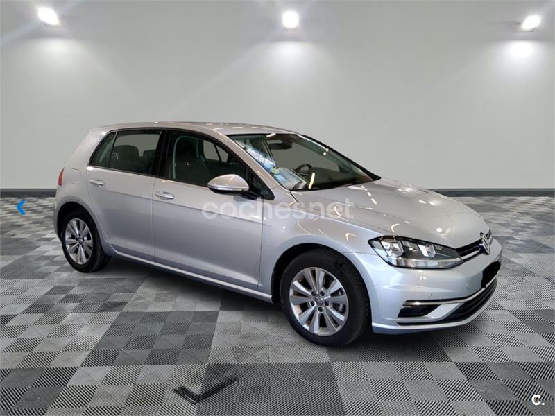 VOLKSWAGEN Golf Business Navi 1.6 TDI