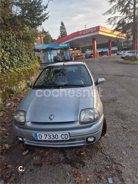 RENAULT Clio