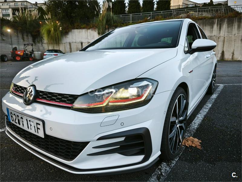 VOLKSWAGEN Golf GTI Performance 2.0 TSI