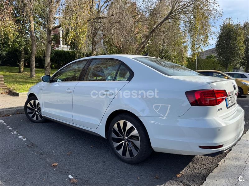 VOLKSWAGEN Jetta Sport 1.4 TSI BMT DSG