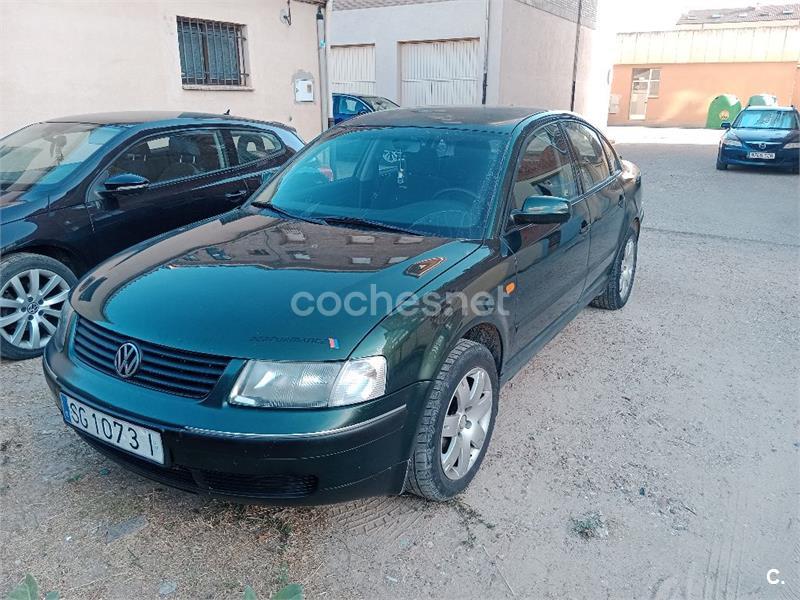 VOLKSWAGEN Passat 1.8 T TRENDLINE