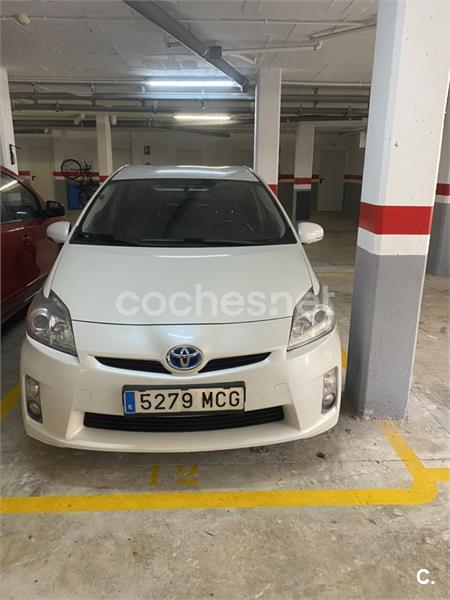 TOYOTA Prius 1.8 HSD ADVANCE