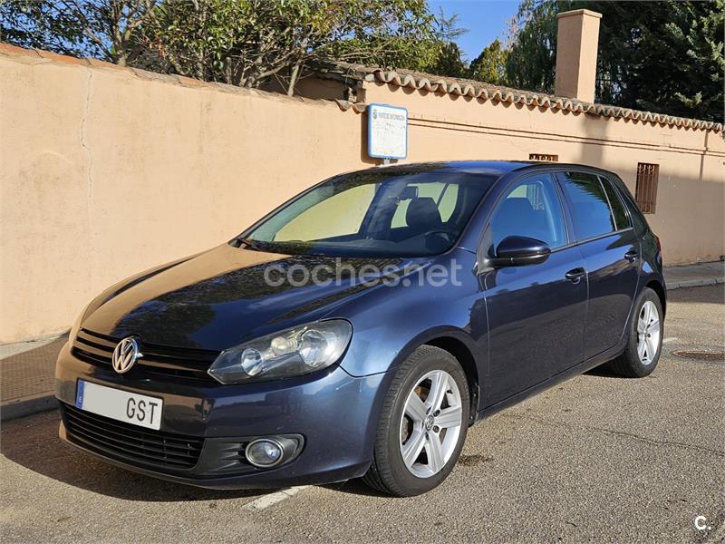 VOLKSWAGEN Golf 1.6 TDI DPF DSG Sport