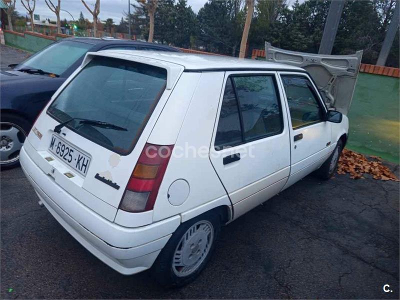 RENAULT 5