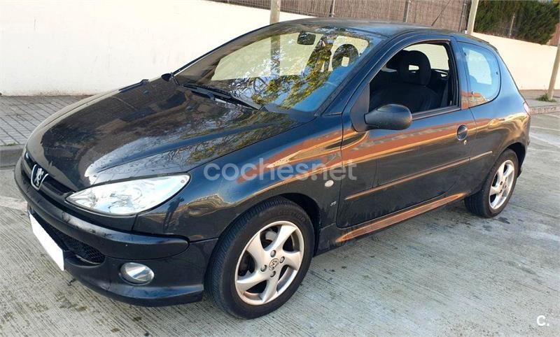 PEUGEOT 206