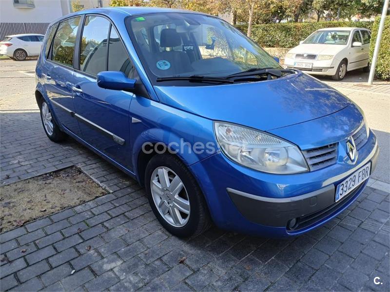 RENAULT Scenic