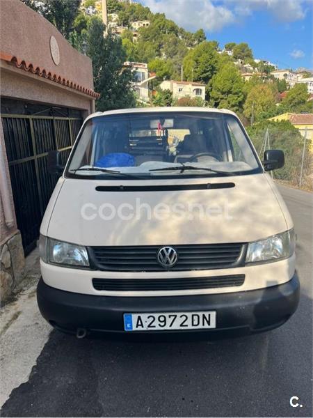 VOLKSWAGEN Caravelle