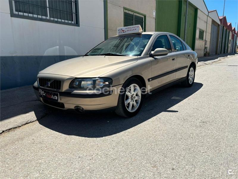 VOLVO S60 D5