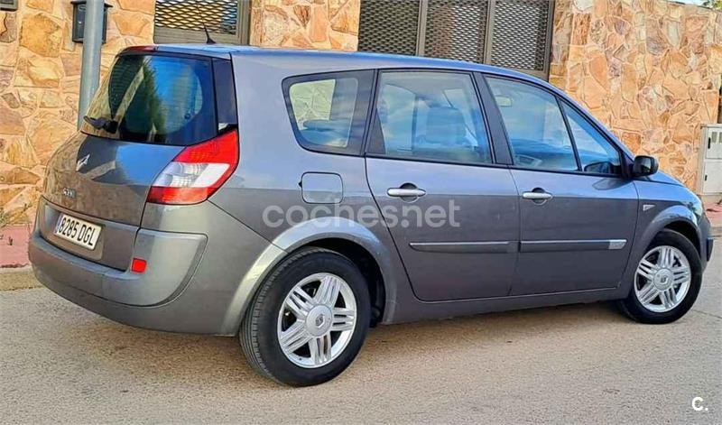 RENAULT Grand Scenic