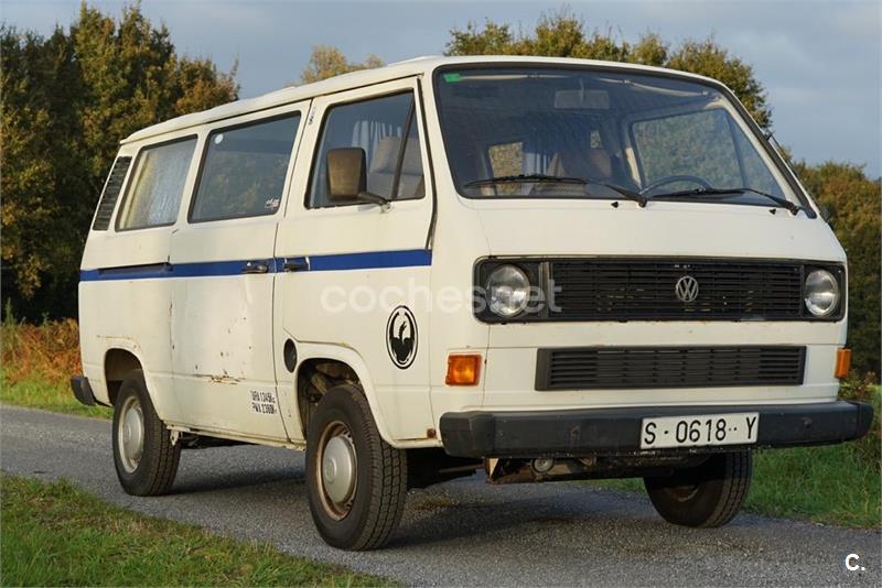 VOLKSWAGEN Transporter