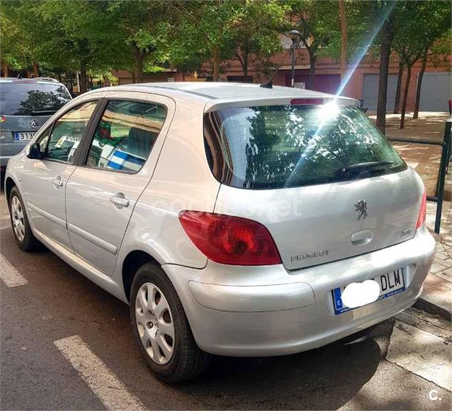 PEUGEOT 307