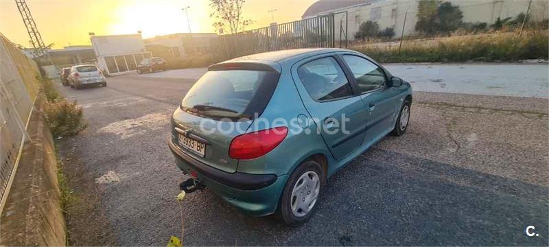 PEUGEOT 206