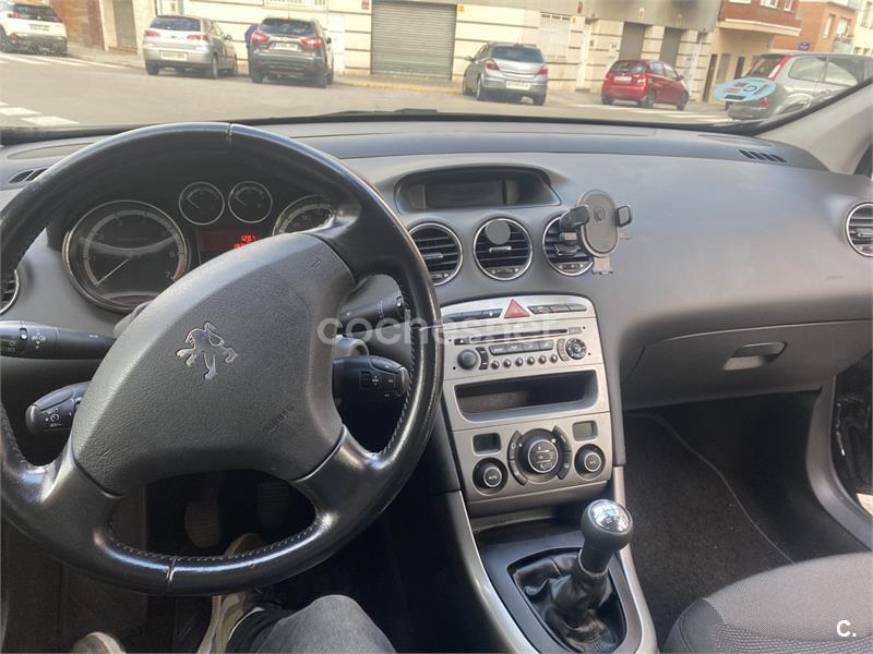 PEUGEOT 308 Confort 1.6 VTi 120