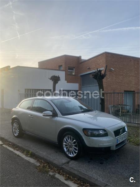 VOLVO C30 2.0 Momentum