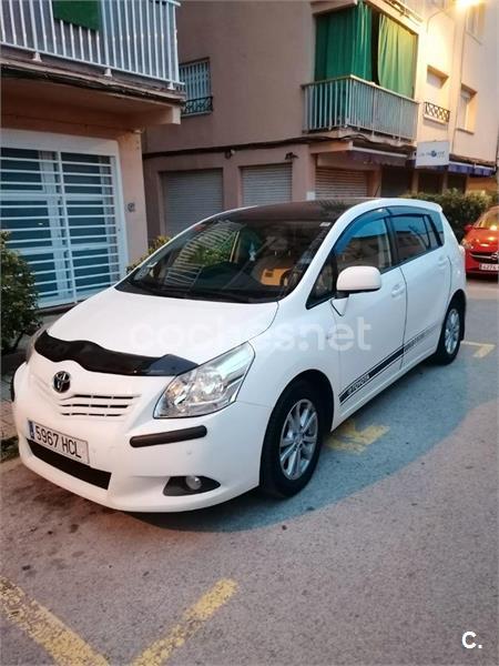 TOYOTA Corolla Verso