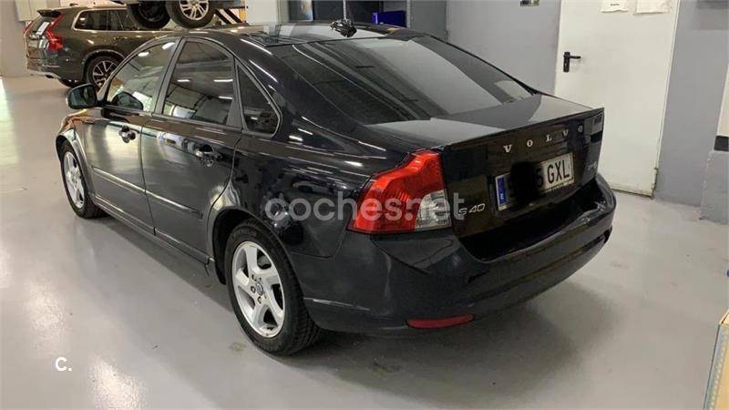 VOLVO S40