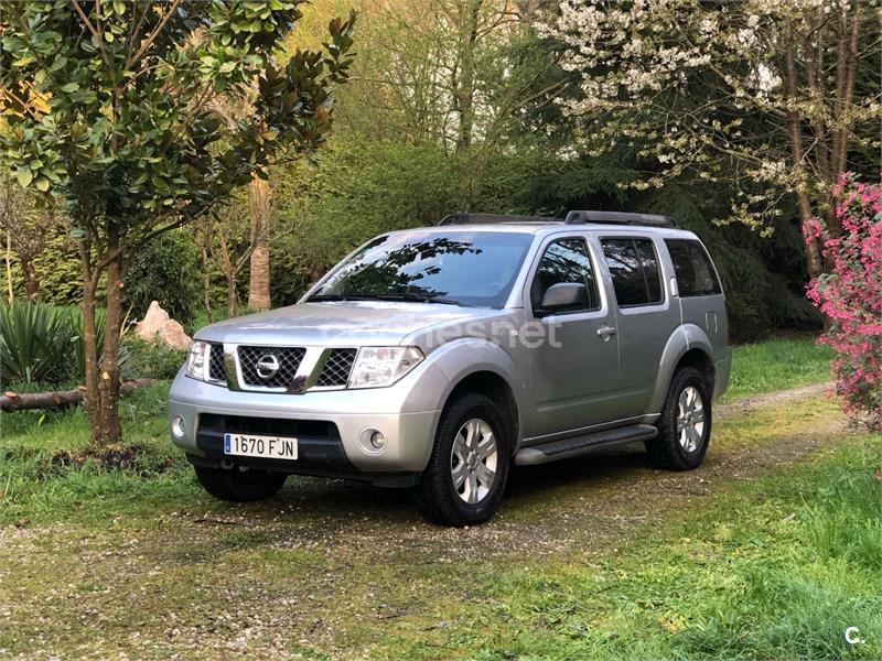 NISSAN Pathfinder 2.5 dCi LE 7 plazas