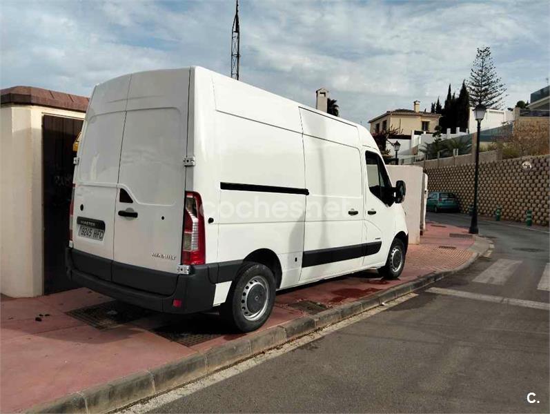 RENAULT Master