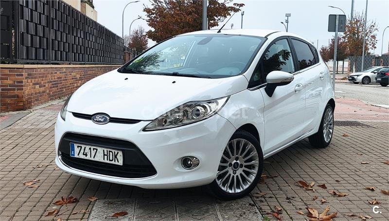 FORD Fiesta 1.6 TDCi DPF Titanium