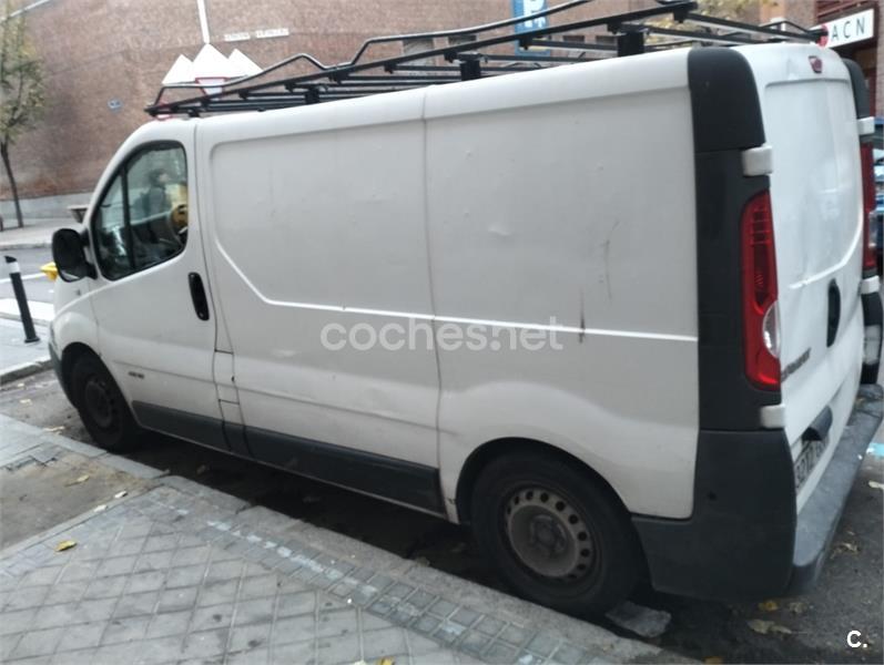 RENAULT Trafic Furgon 27 Corto Normal 2.0dCi 115