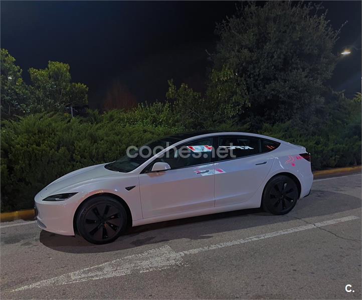 TESLA Model 3 RWD