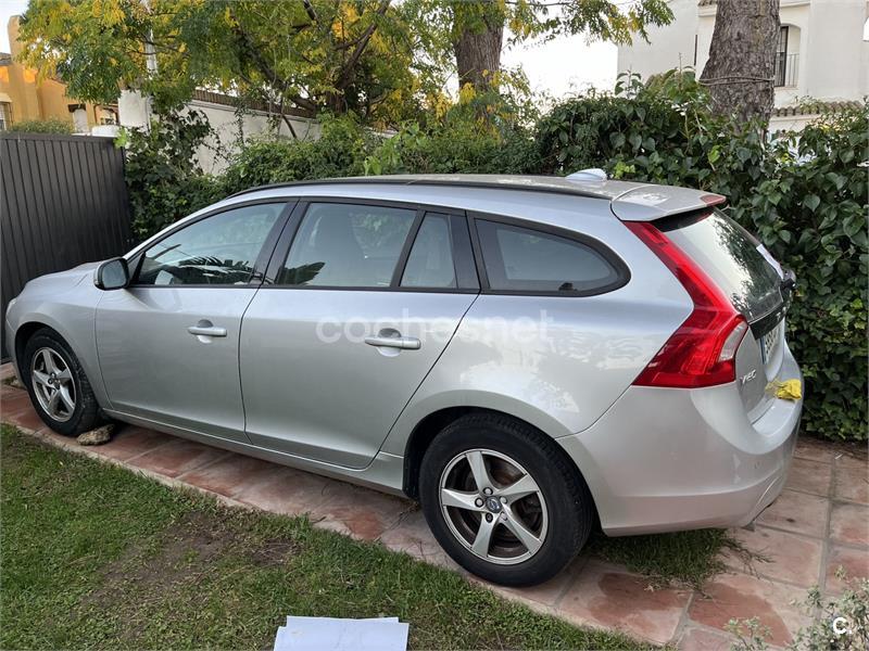 VOLVO V60 2.0 D2 Momentum