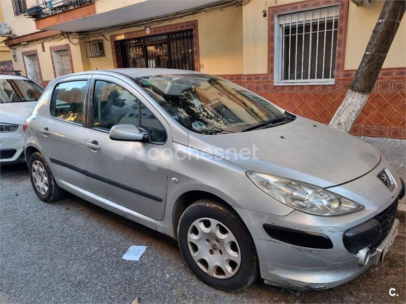 PEUGEOT 307