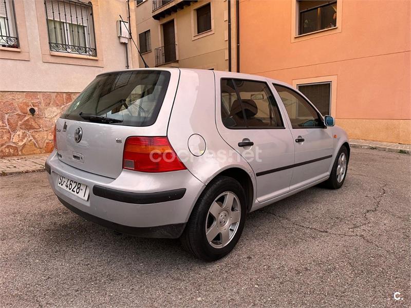 VOLKSWAGEN Golf 1.6 CONCEPTLINE