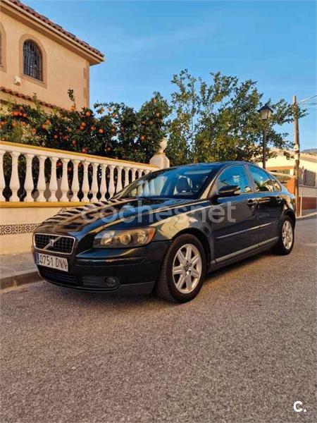 VOLVO S40