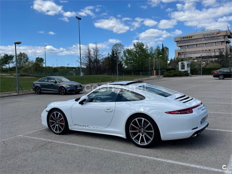 PORSCHE 911 CARRERA 4 COUPE