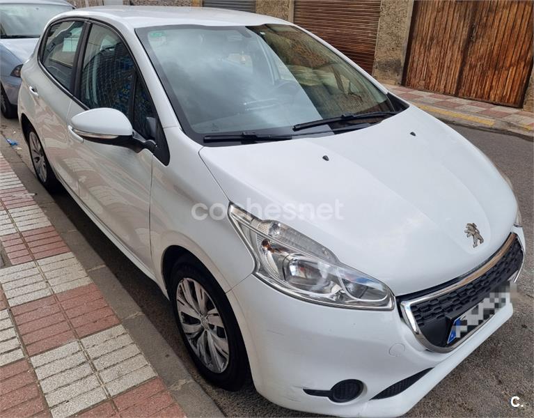 PEUGEOT 208 ACTIVE 1.2 VTi 82