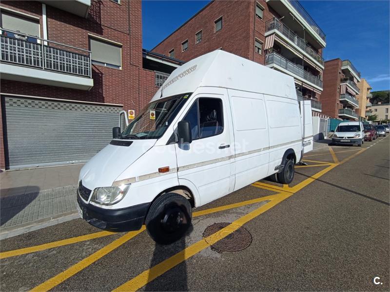 MERCEDES-BENZ Sprinter 415 CDI MEDIO 4.6T