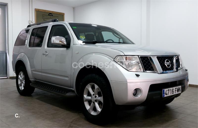 NISSAN Pathfinder 2.5 dCi SE 7 plazas