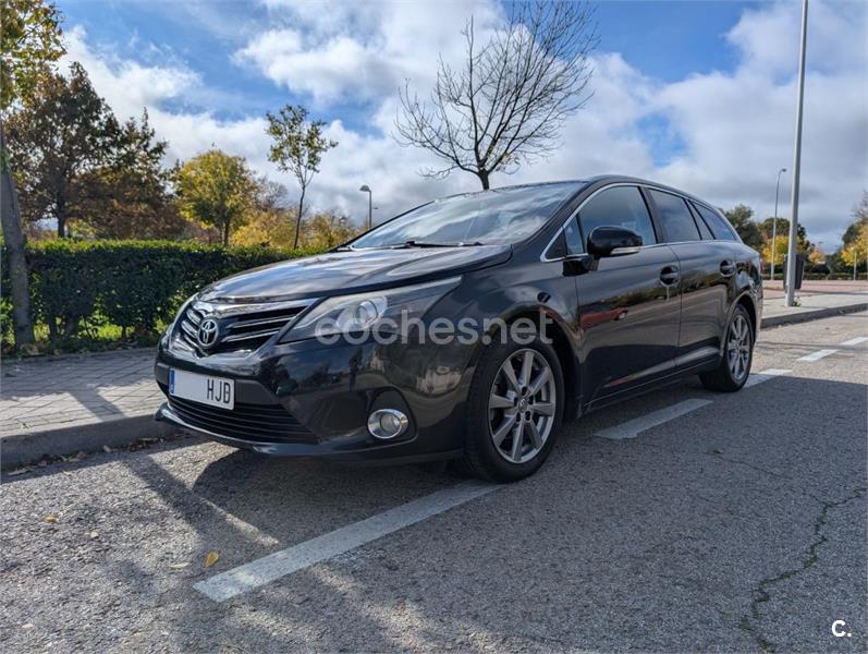 TOYOTA Avensis 120D Advance Cross Sport